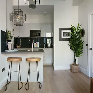  Apartment Holyrood Park Centre United Kingdom